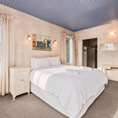 Sunny Lakeview Villa Queenstown Exterior photo