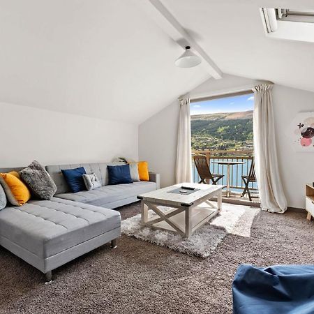 Sunny Lakeview Villa Queenstown Exterior photo