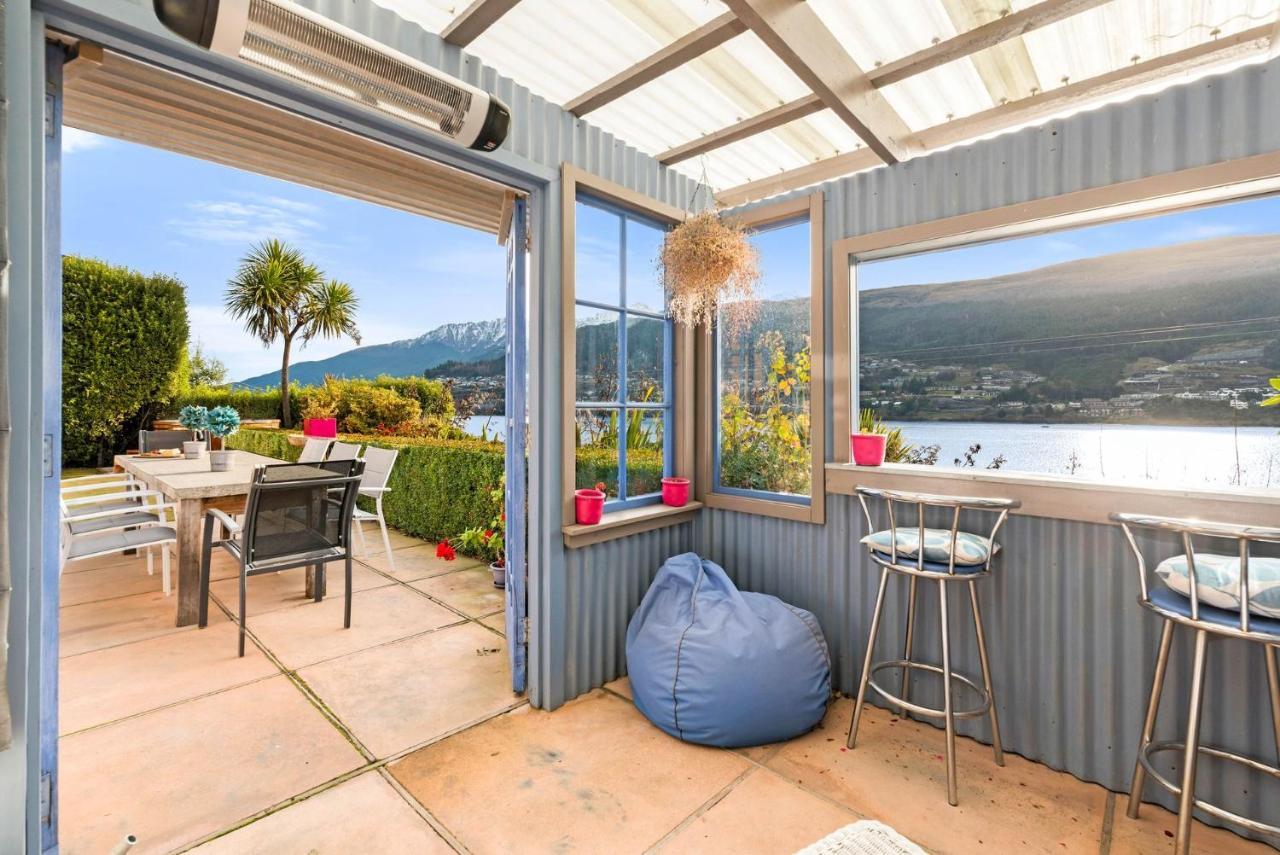 Sunny Lakeview Villa Queenstown Exterior photo
